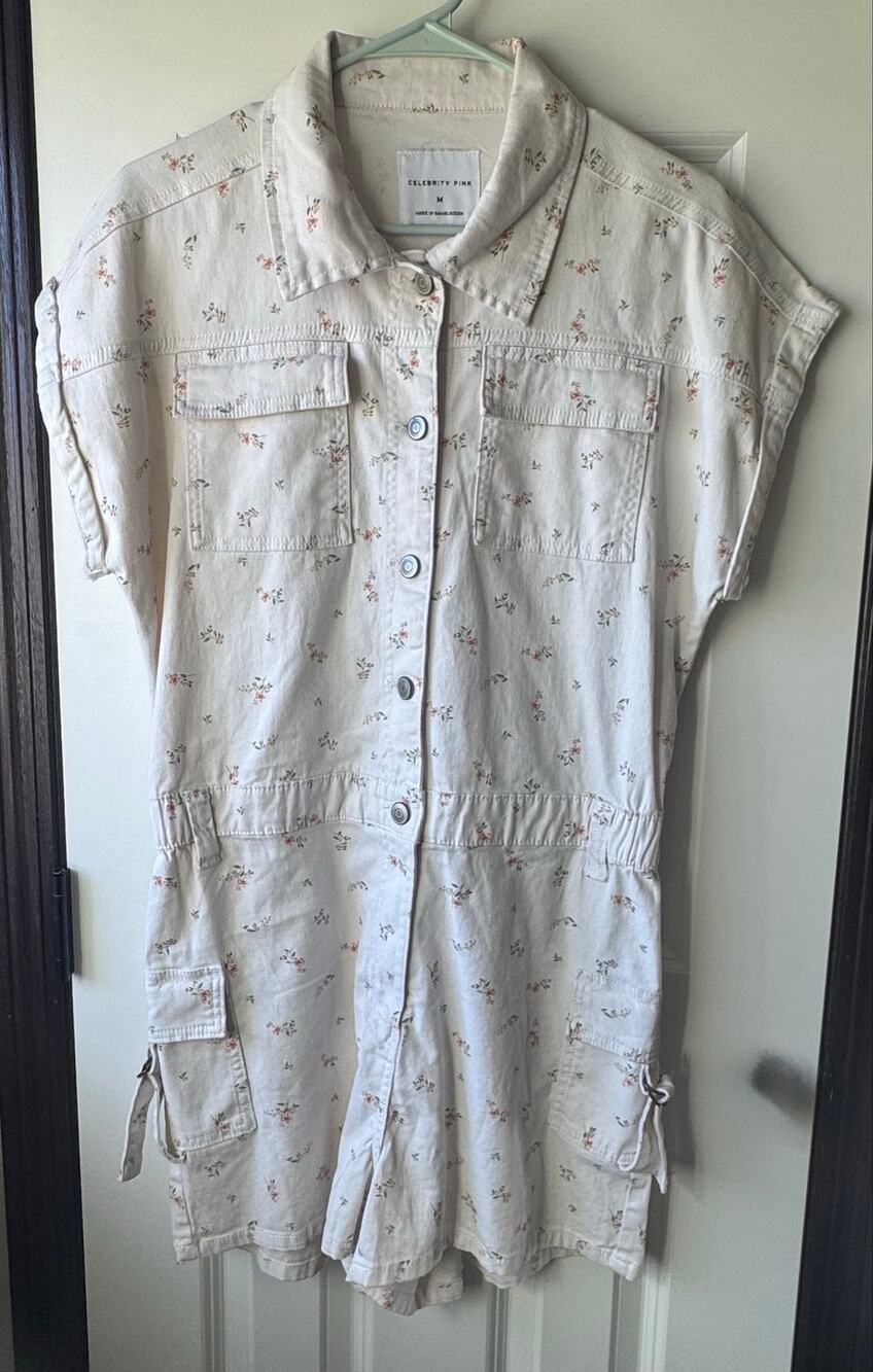 Celebrity Pink Cream Floral Short Sleeve Utility Cargo Romper Medium